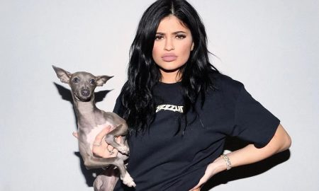 How many dogs does Kylie Jenner have?